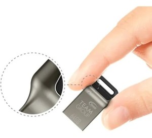 TeamGroup USB flash drive Color Series C162 - USB 3.1 Gen 1 - 64 GB - black/silver